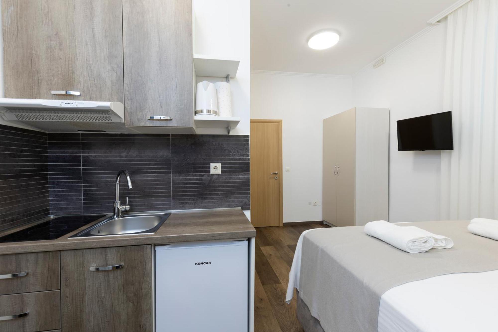 Split Varos Inn Bagian luar foto